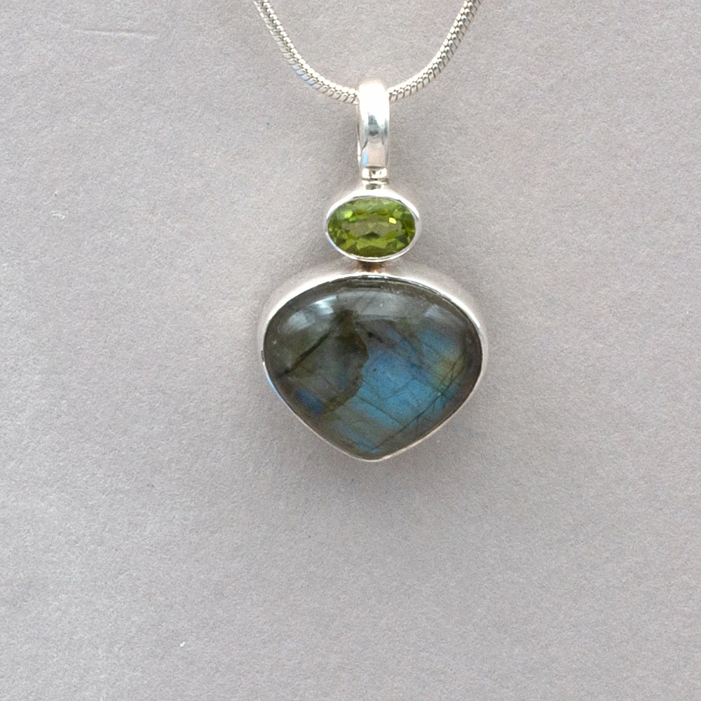 Mystical Madness Labradorite Pendant Pendants 4 Mystical Madness Labradorite Pendant Pendants